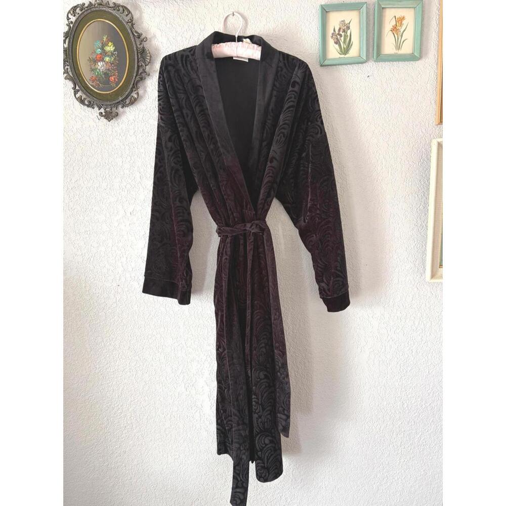 90s/Y2K Velvet Rose Robe Black Medium Secret Treasures